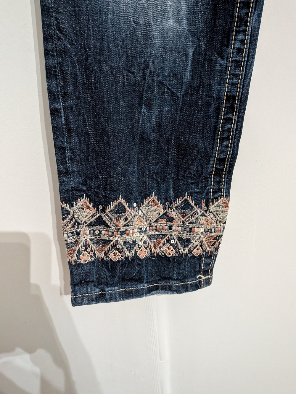 Miss Me Dark Wash Cropped Jeans with Embroidered Ankles - Picture 5 of 11